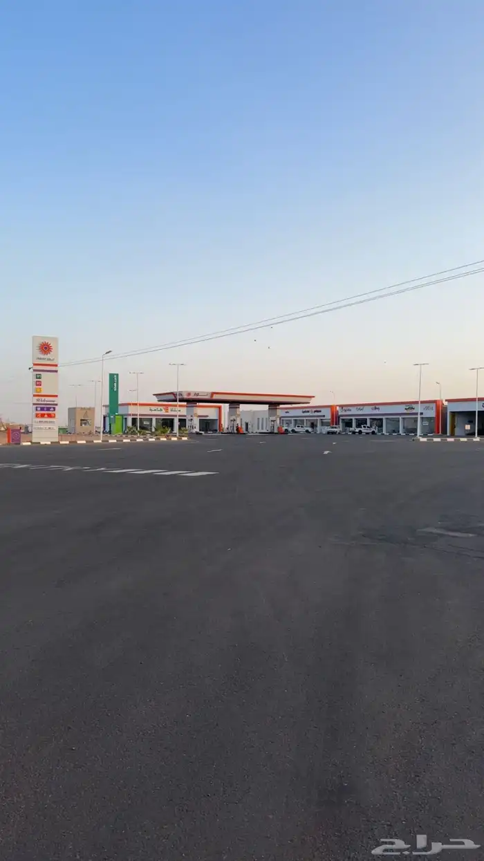 سوبر ماركت جديده جاهزه بالرفوف في محطة نور سلطانه 0