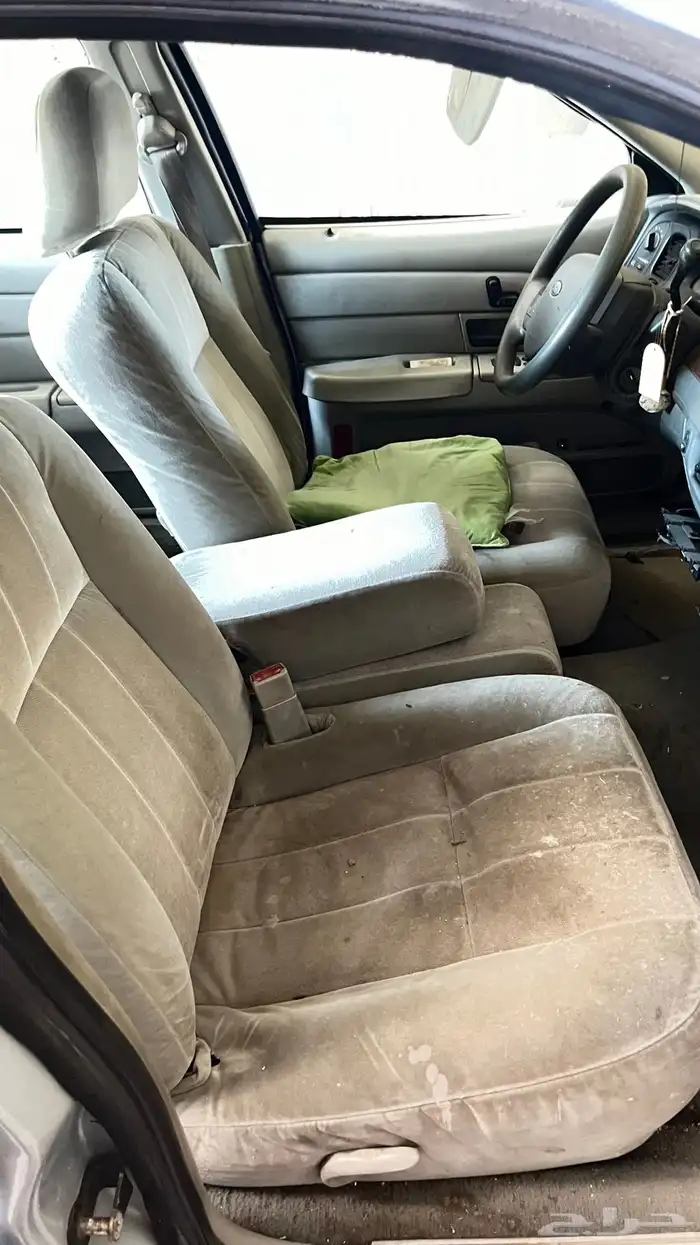 للبيع قطع فورد فكتوريا موديل 2005 6