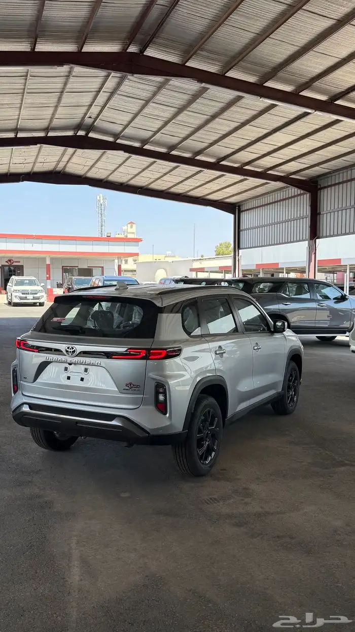 تويوتا اوربان كروزر 2025 استاندر كاش ونظام الدفعتين 7