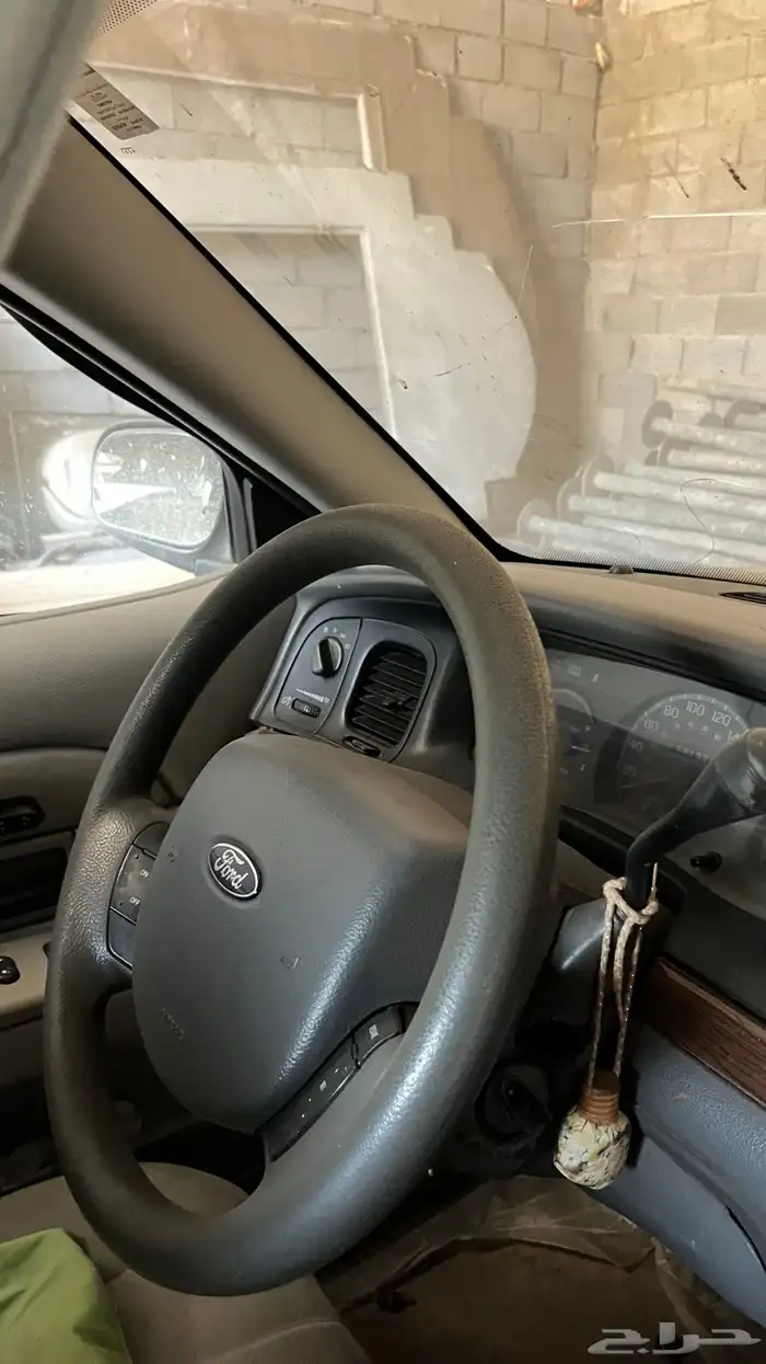 للبيع قطع فورد فكتوريا موديل 2005 9