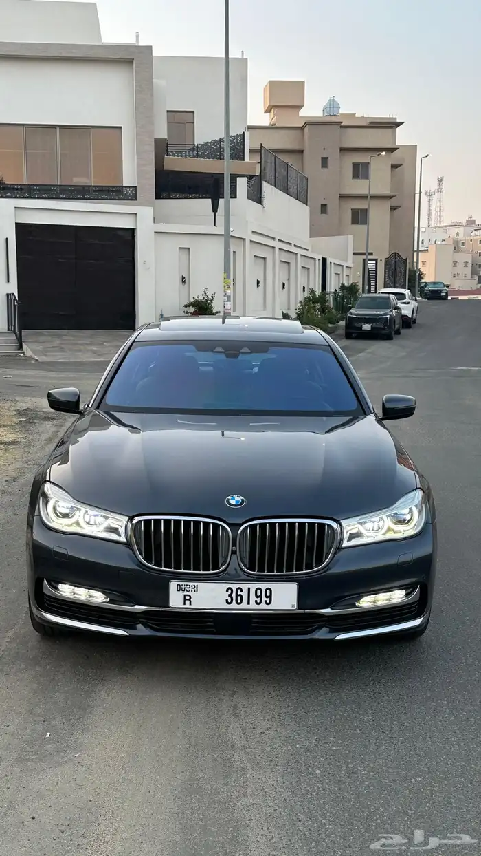 لوحات دبيBMW 750 2017 14