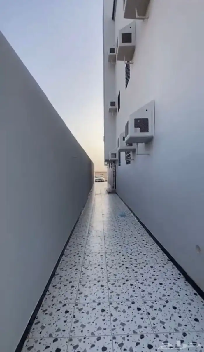 عمارة للبيع في رابغ 4