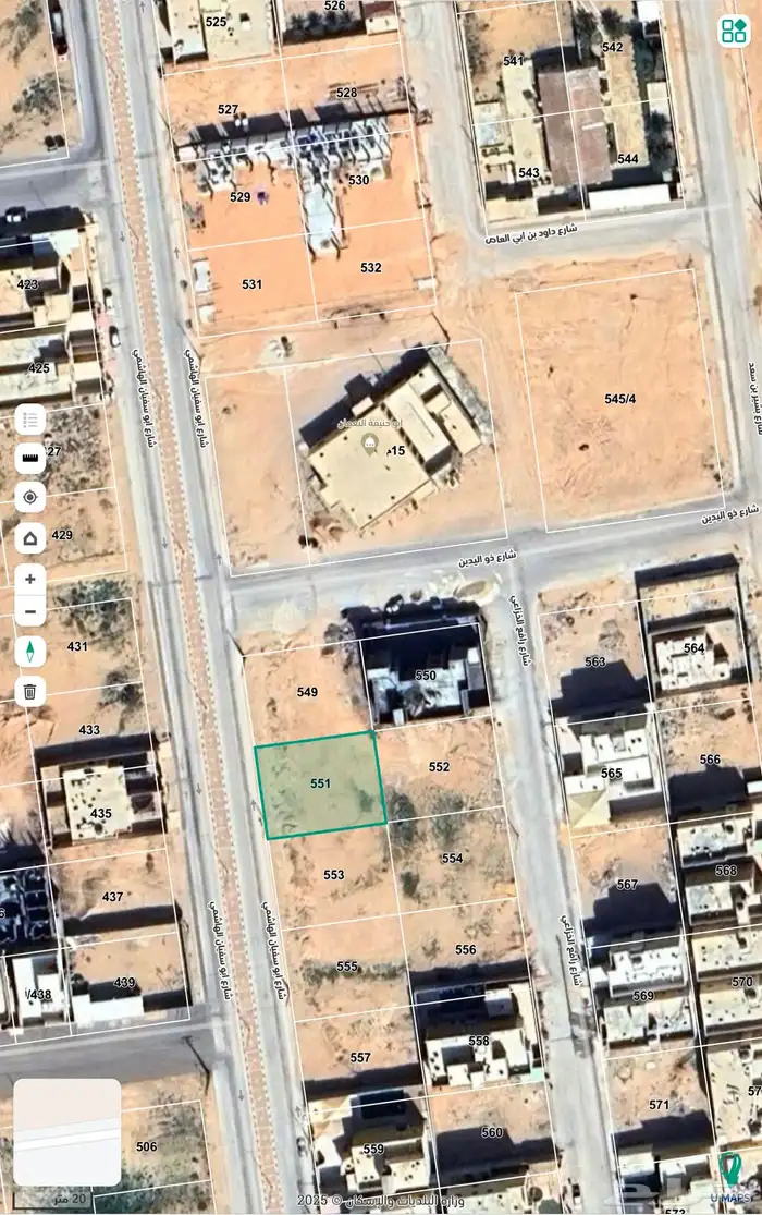 للبيع ارض سكنية شارع 25 في حي الجامعه بثادق 1