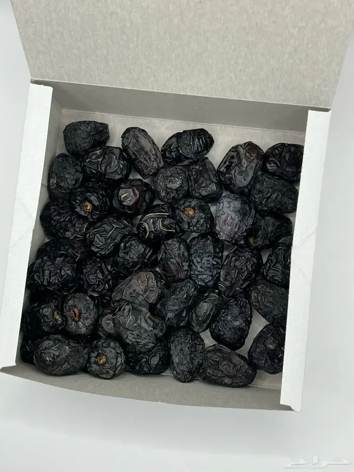 عجووة عالية المدينه 38