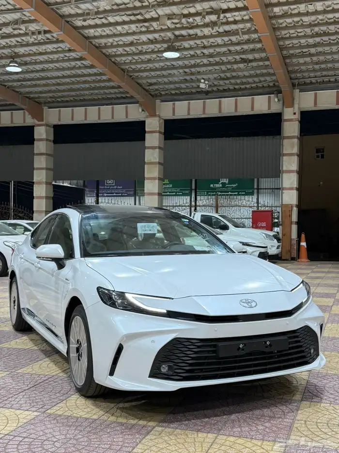 تويوتا كامري LE هايبرد 2025 سعودي 11