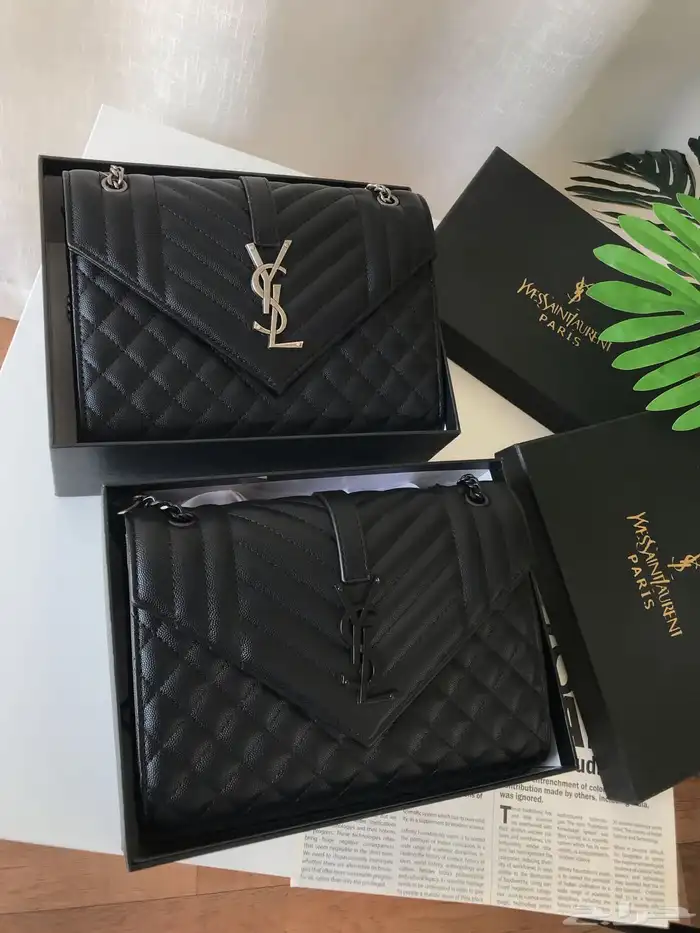 شنط تجنن ماركه درجه اولى عندي وحده منهم لها 6 خيال 41