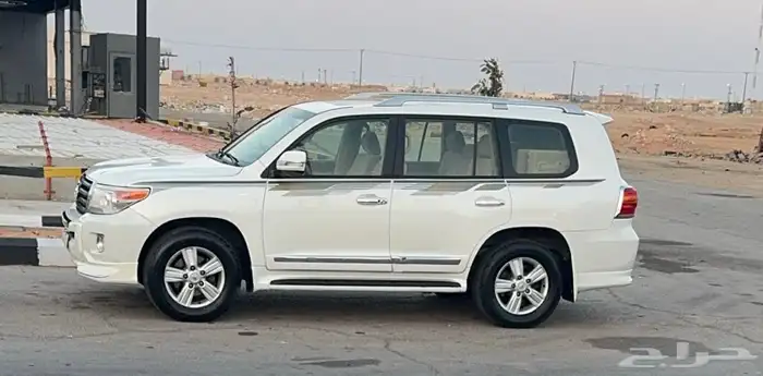 لاندكروزر 2014 4