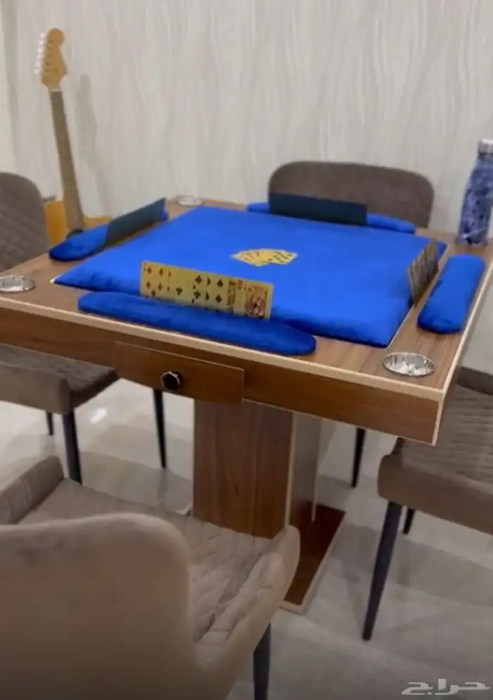 طاوله لعب 4 في 1 بلوت و جاكارو وضومنه و كيرم 15