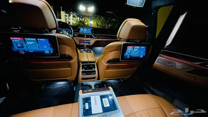 لوحات دبيBMW 750 2017 5