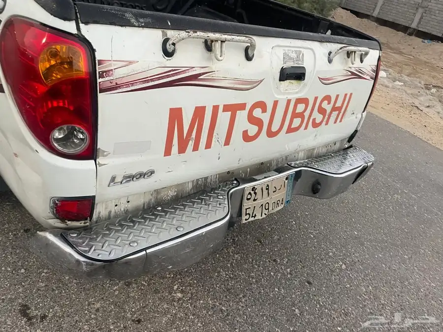 للبيع  ميتسوبيشي L200 GLX كابينتين   نظيفه 20