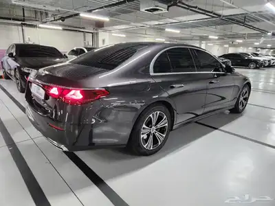تم البيع الله يبارك E200 2024 داخلية اوف وايت 5