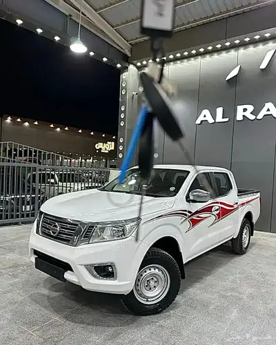 نافارا ديزل 2018 قل كامل دبل لدى معرض(عبيد الرشيدي) 11
