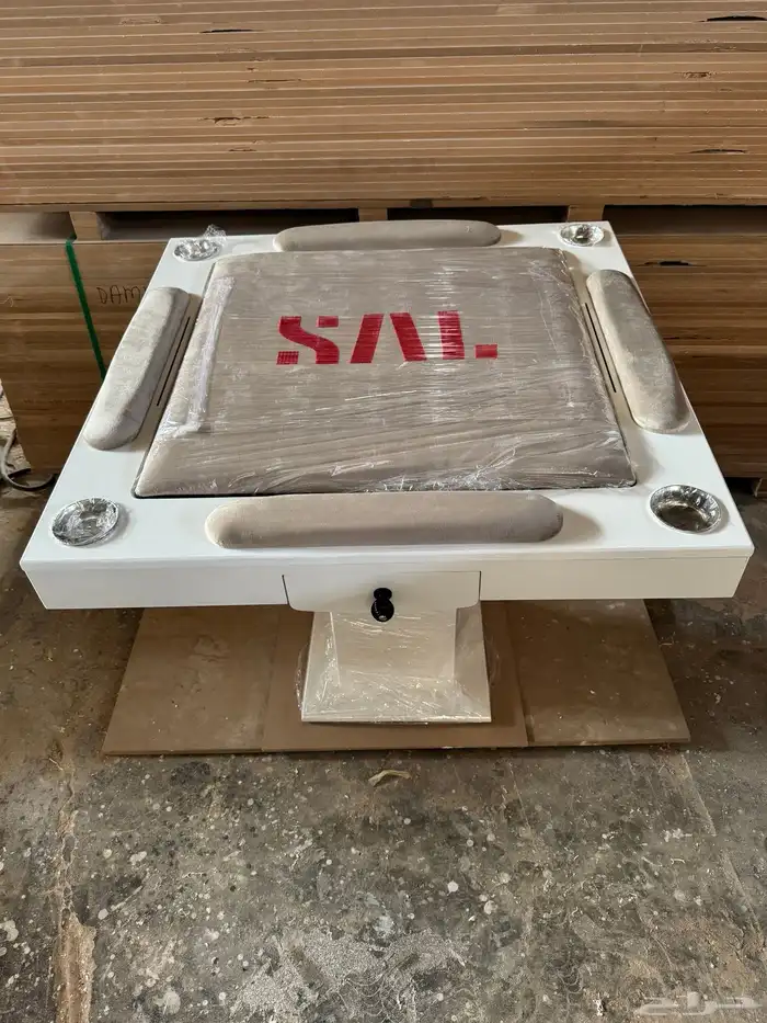 طاوله لعب 4 في 1 بلوت و جاكارو وضومنه و كيرم 10