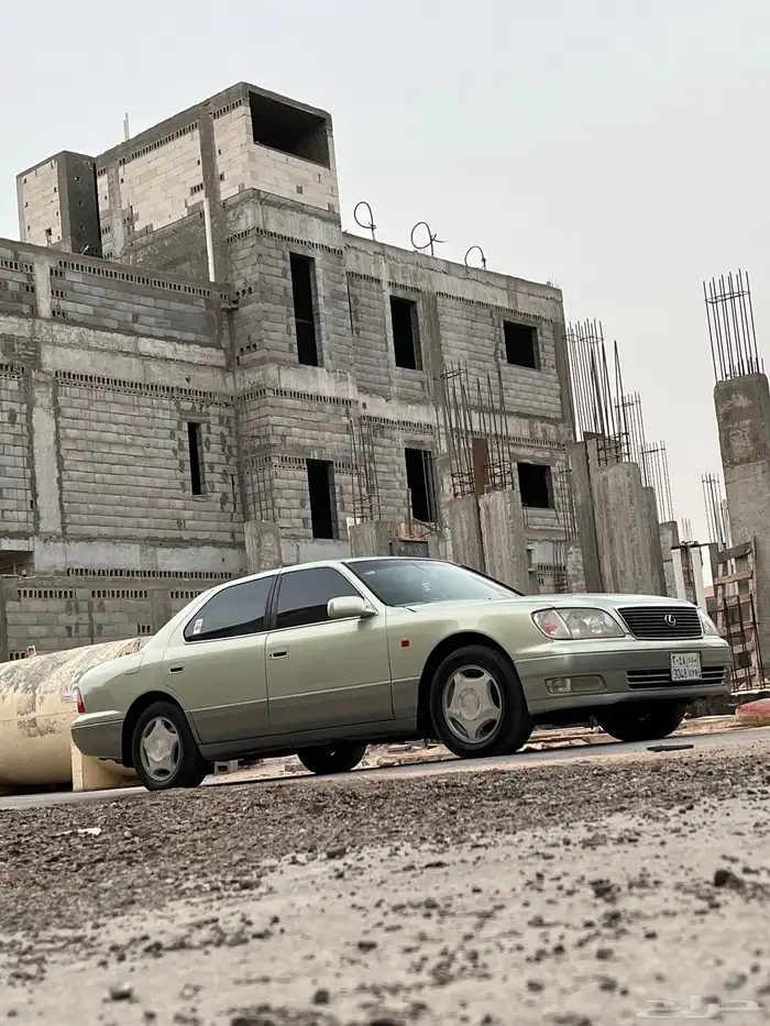 للبيع لكزس 400 LS 29