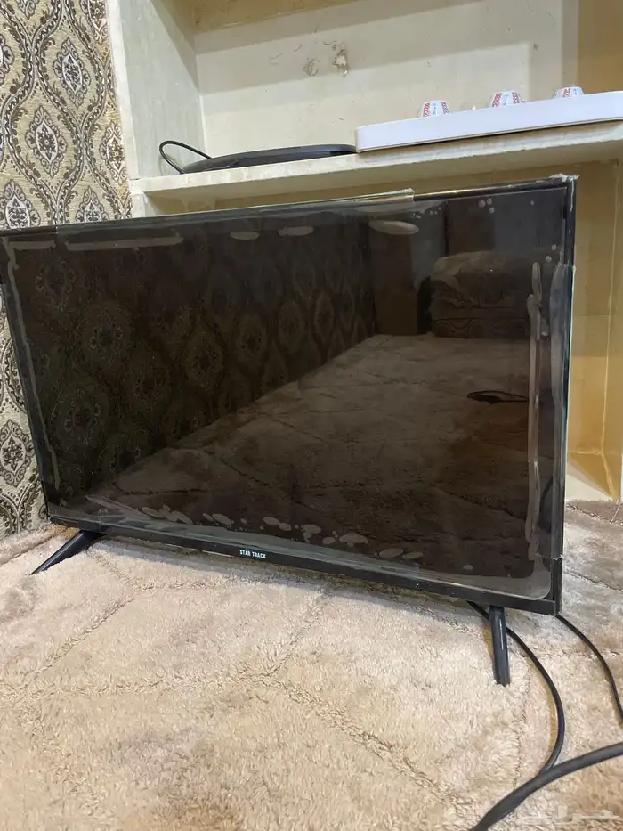 شاشه للبيع 32 بوصه مسيومه 200 وببيع 250 0