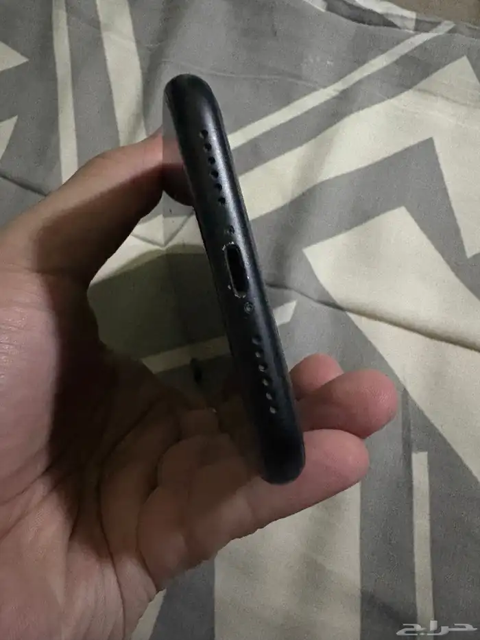 ايفون xr نظيف 3