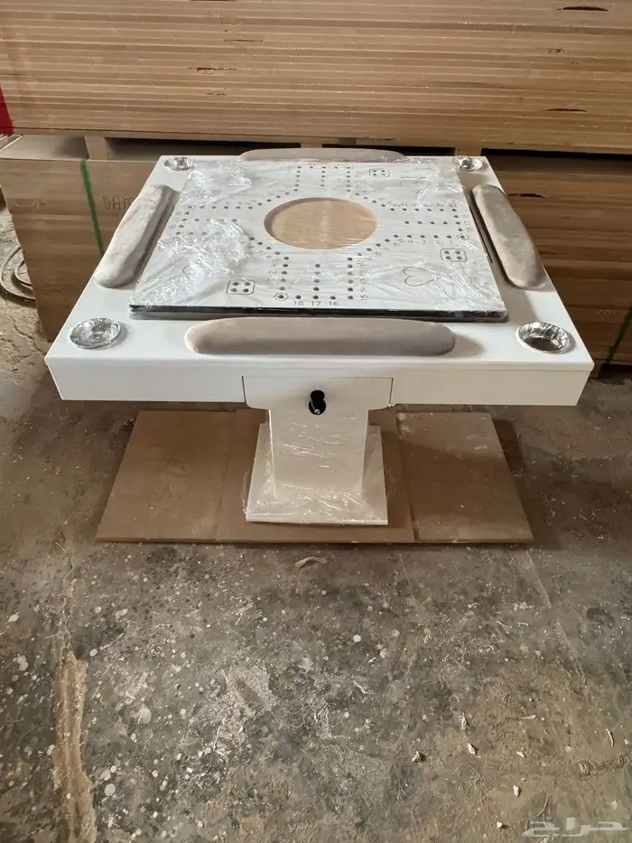 طاوله لعب 4 في 1 بلوت و جاكارو وضومنه و كيرم 11