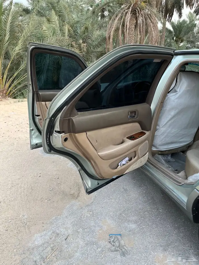للبيع لكزس 400 LS 15