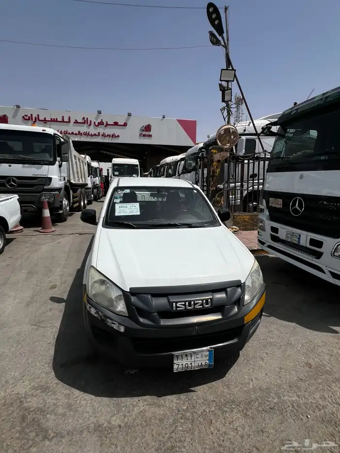 حراج معرض رائد للسيارات والشاحنات 5