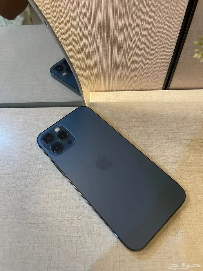 ايفون 12 برو ازرق 256 6