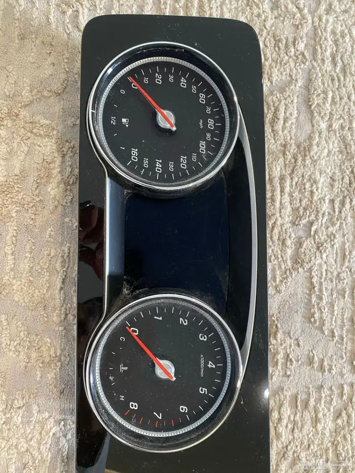 شاشة مرسيدس وكاله E class 1