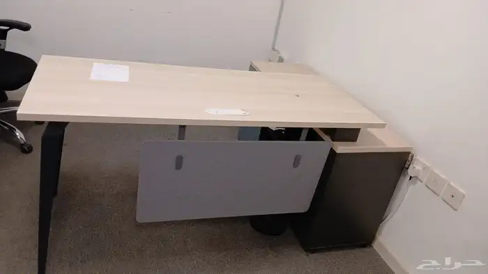 مكتب ودولاب ملفات استعمال سنه نظيف جدا 0