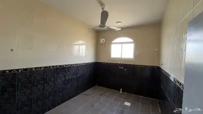 فيلا سكنية للبيع 4 شقق مناسبة للاستثمار 5
