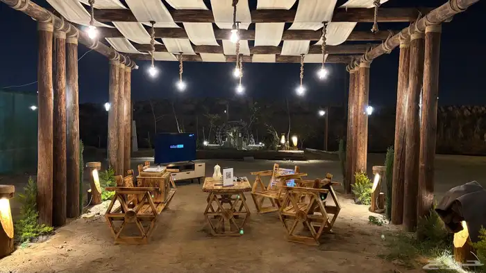 كراسي وطاولات خشبيه جوده عاليه 4