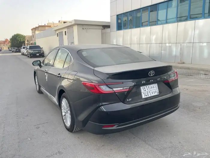 كامري Le بنزين 2025 4