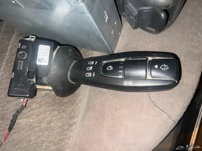 قطع راس تريلا امبي ثري وا امبي فور كهربائية مرسيدس اكترس 12