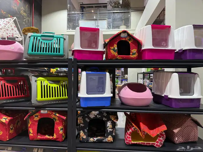 يوجد لدينا مستلزمات واكسسوارات قطط واسماك وطيور وكلاب 8