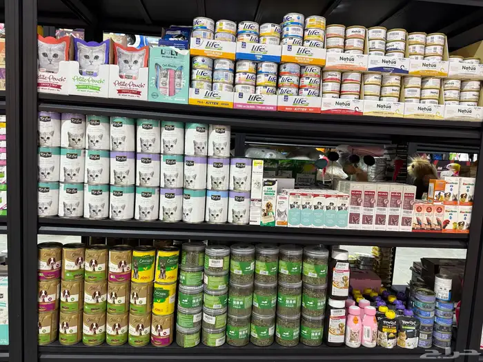 يوجد لدينا مستلزمات واكسسوارات قطط واسماك وطيور وكلاب 2