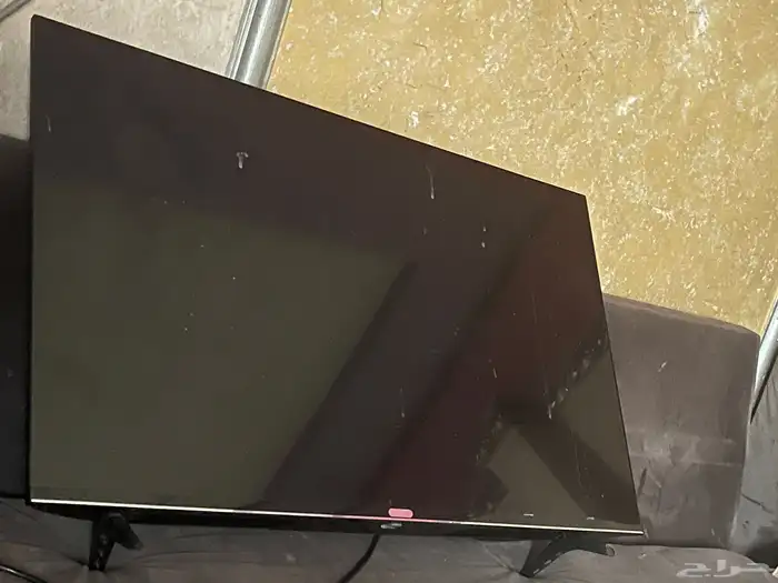 شاشه سمارت نضيف لا تشكي من شي مسيومه 250 نطلب من الله زود 1