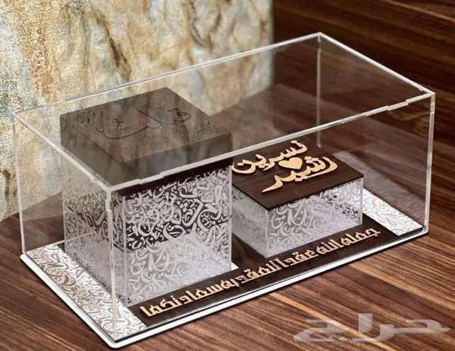 بوكسات أكريليك وخشب   مجات وميداليات وهدايا مخصصة حسب الطلب 79