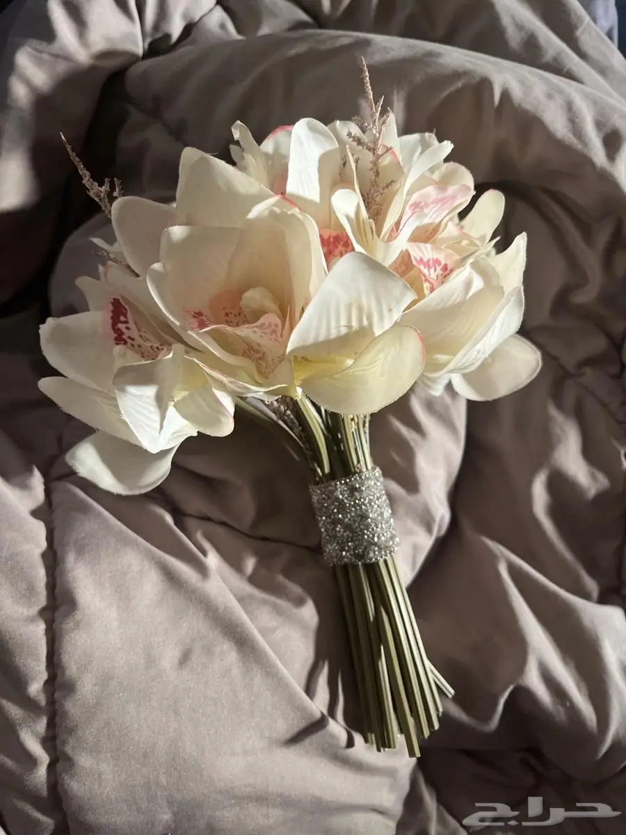 مسكة ورد عروسه 0