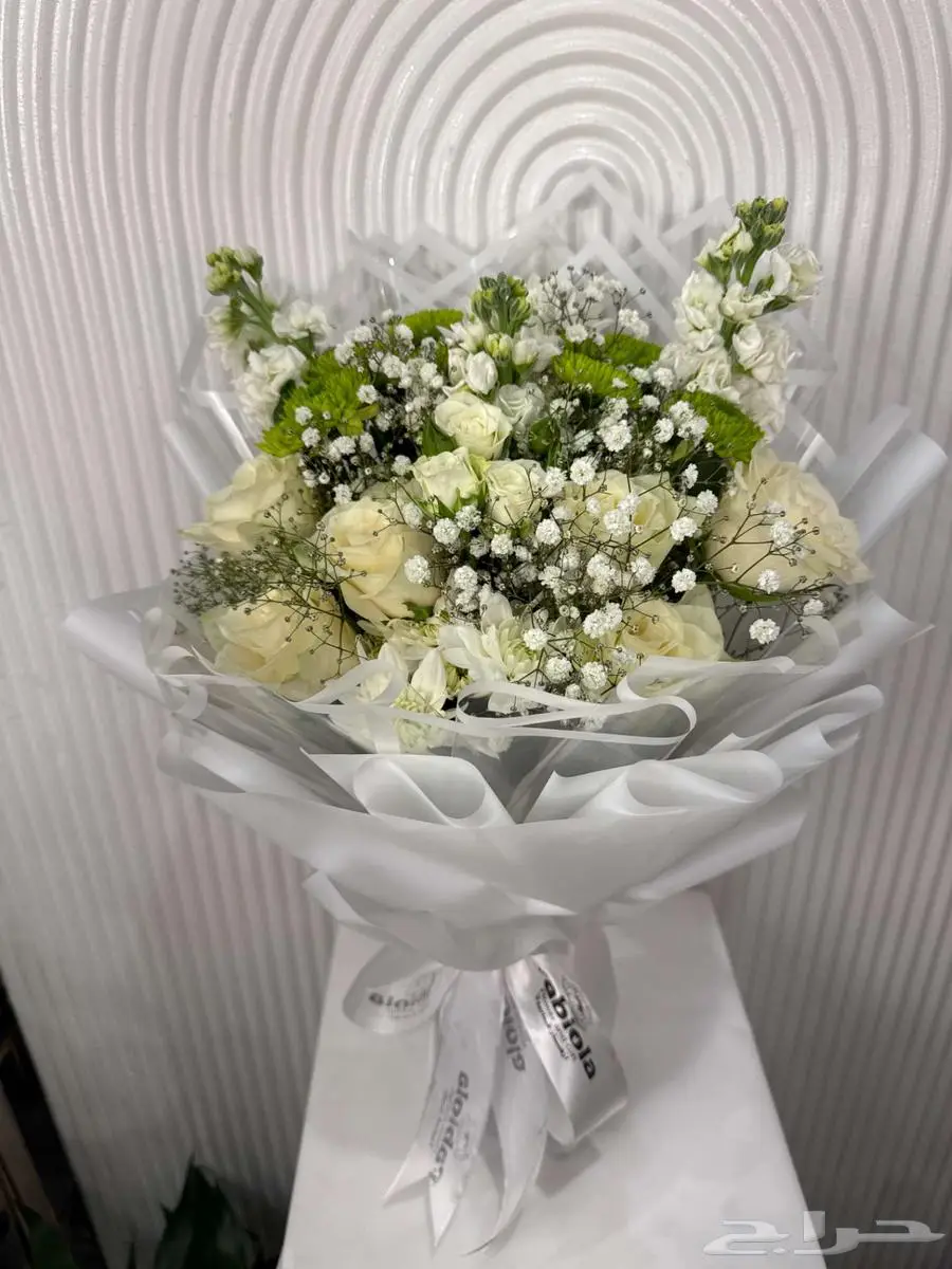 ورد و هدايا وحفلات تزيين غرف وسيارات عرسان 0