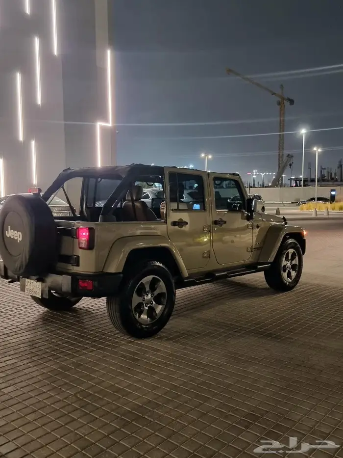 جيب صحارى 4 4 مالك اول 0