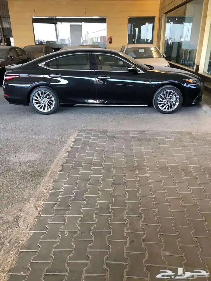 لكزس ES 350 فئة DD فل كامل 2025 اسود 3
