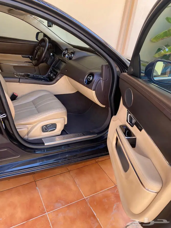 جاكوار XJL 2015 1