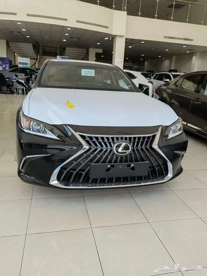 ليكزس اي اس 250 AA اسود استندر 2025 سعودي 2