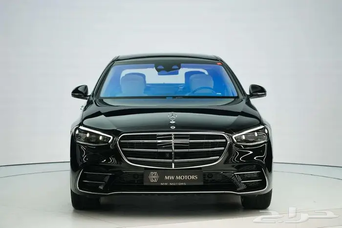مرسيدس S 500 موديل 2025 أصفار خليجي أسود أبيض 1