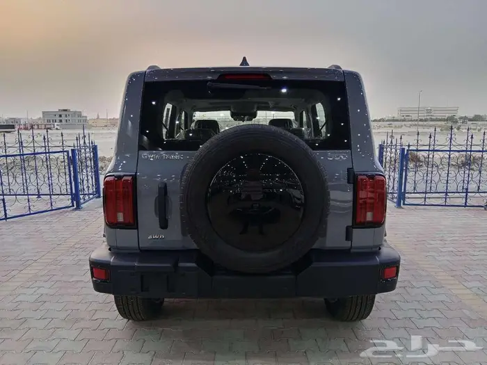 تانك 300 لاكجرى فل اوبشن 2025 16