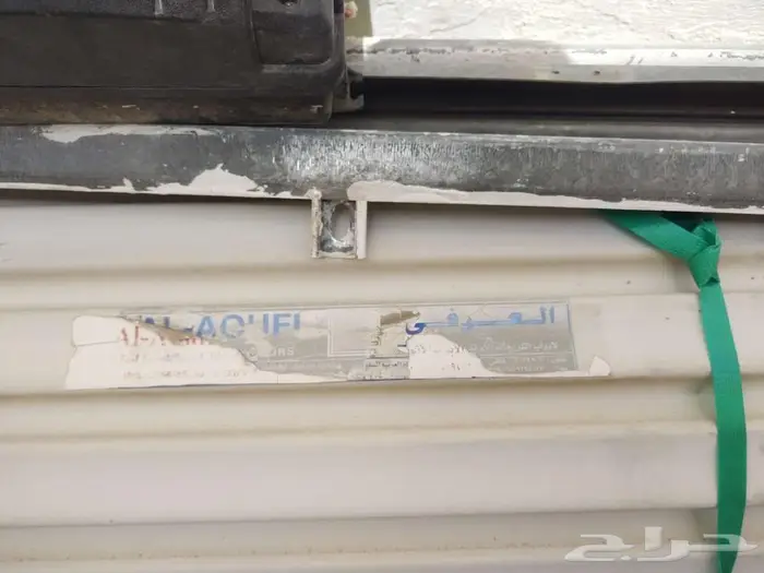 للبيع بابين كراج مع أغراضه بدون ريموت 4