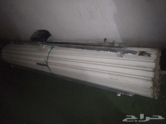 للبيع بابين كراج مع أغراضه بدون ريموت 2