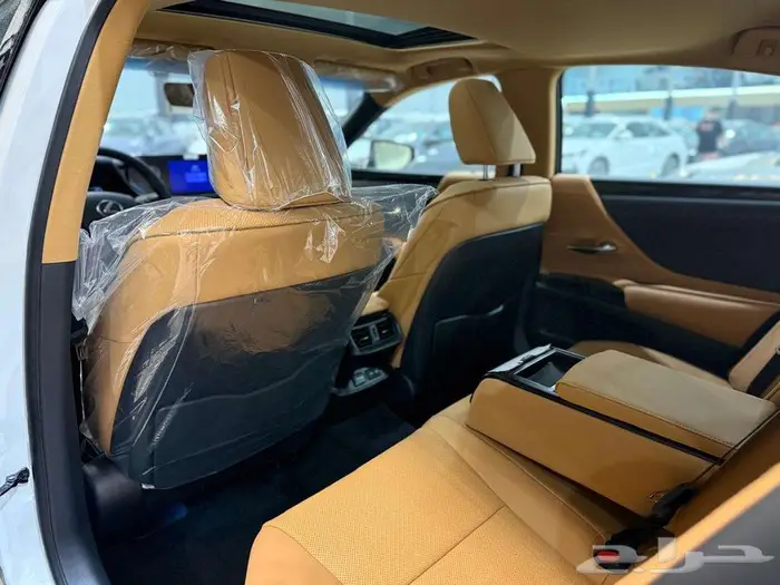 لكزس ES250 AA سعودي 2025 عيشها برفاهية أكبر . 15