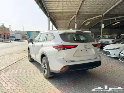 تويوتا هايلاندر نص فل GLE 2025 كاش و اقساط 4
