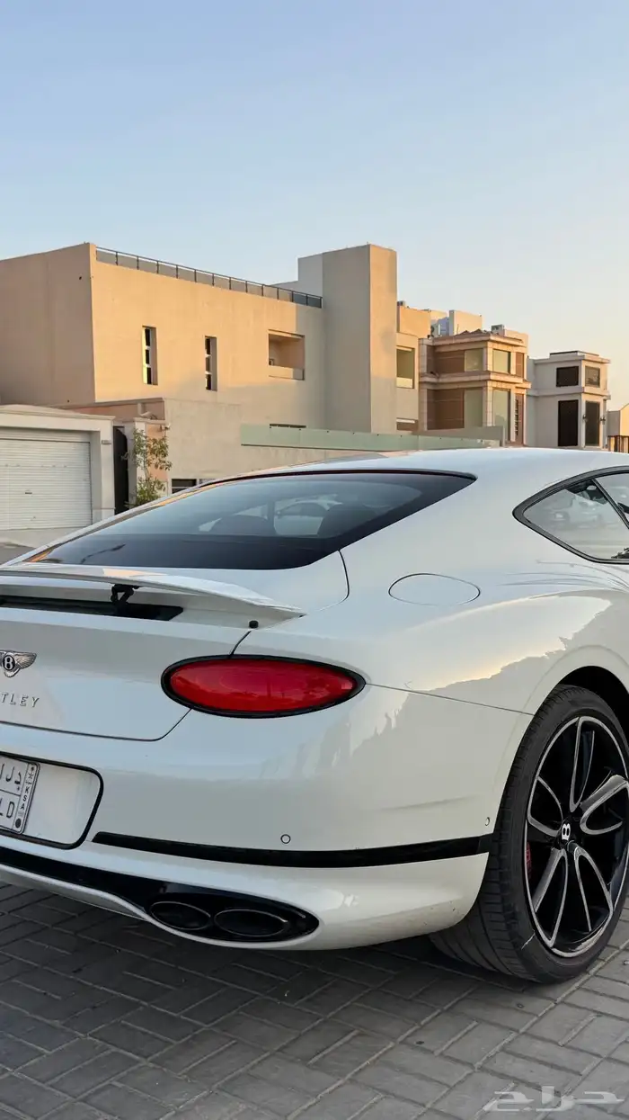 بنتلي كونتيننتال GT 2020 15