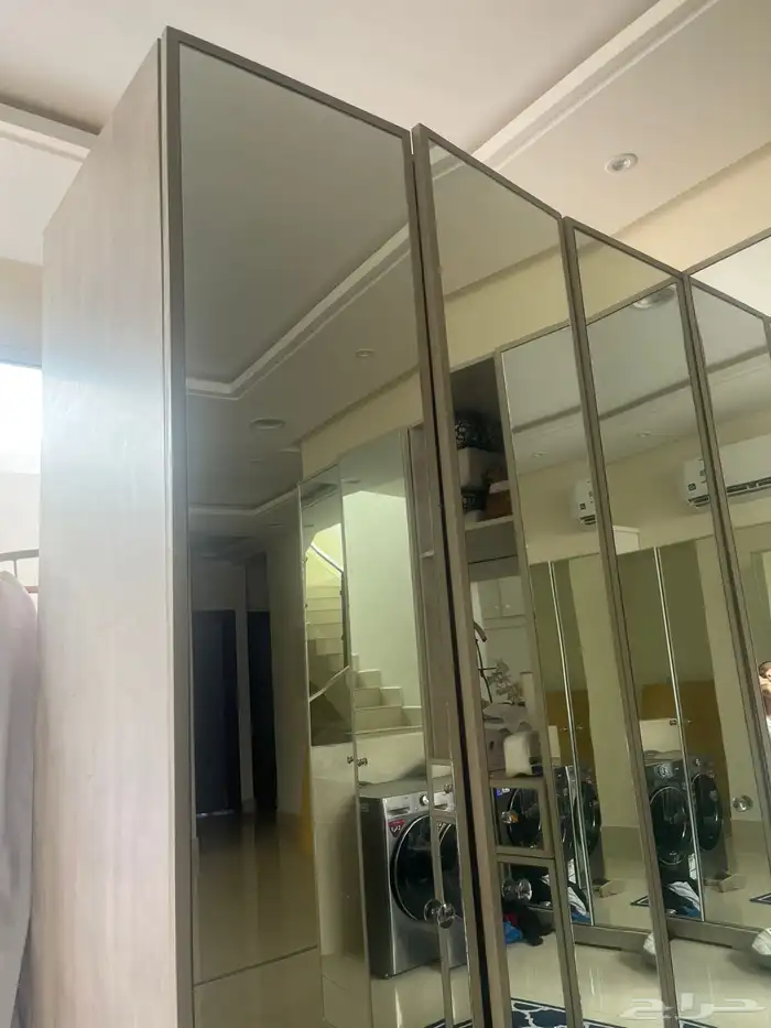 غرفة ملابس 1