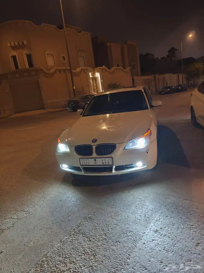 bmw 2005 مع لوحة مميزه 1
