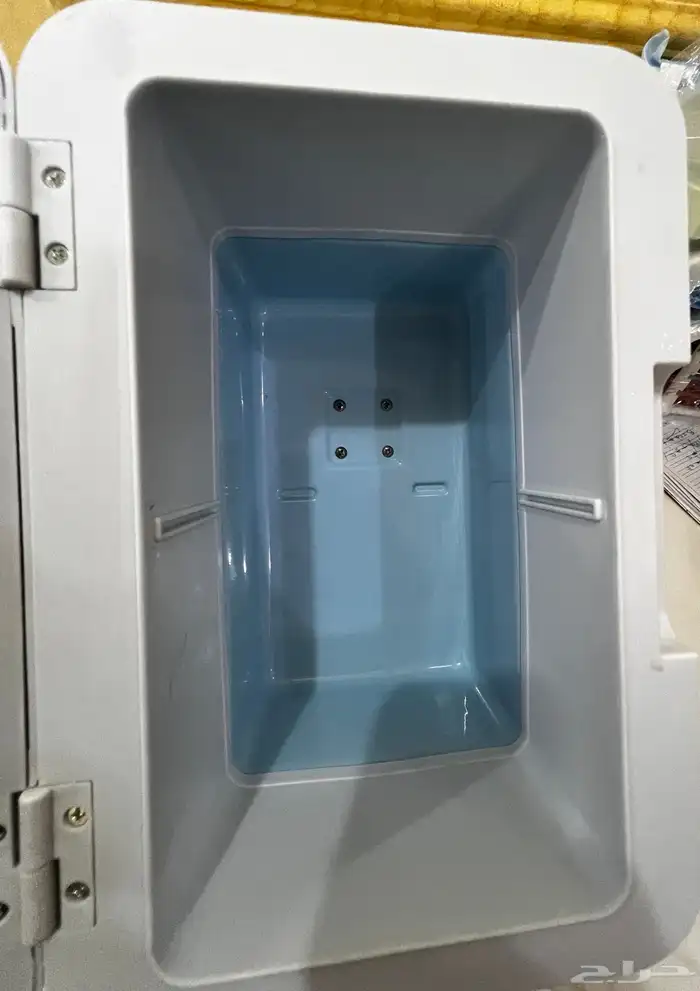 ثلاجة 8 لتر للسياره والبيت لحفظ الادويه 2